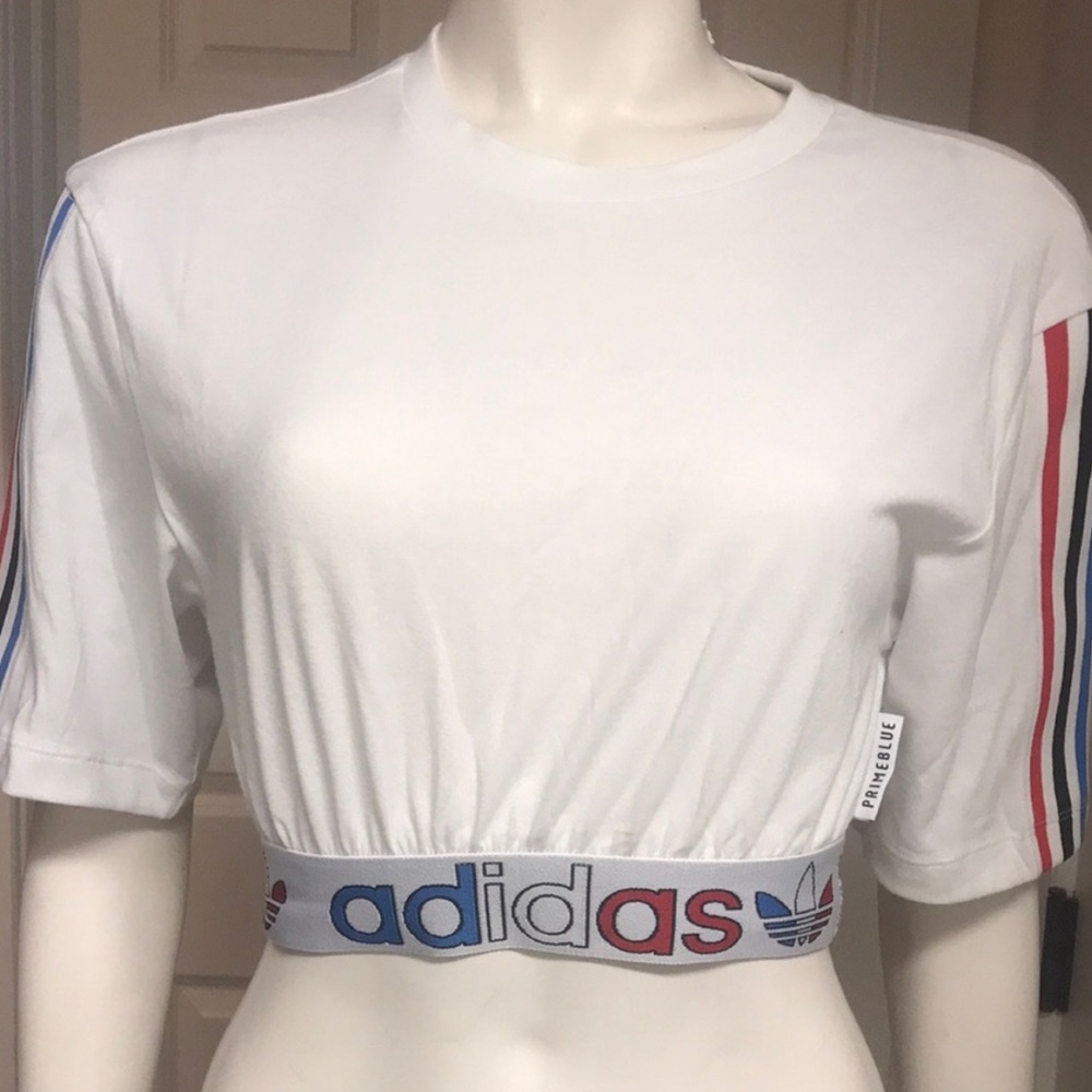 Cropped adidas white top